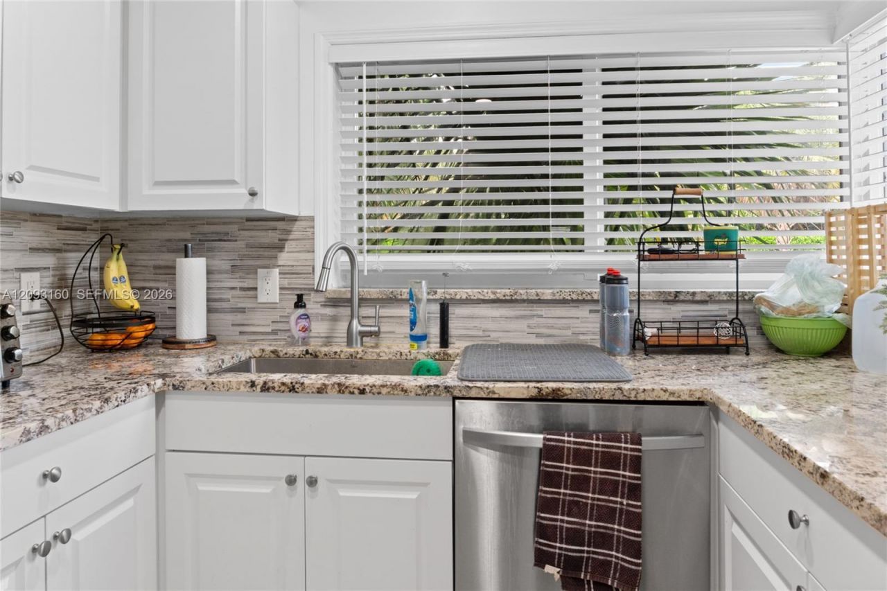 1810 NE 15th Ave , Unit 1810, Fort Lauderdale, FL 33305 Photo