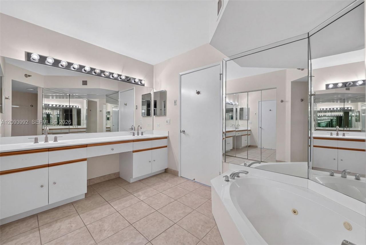 3400 NE 192nd St, Unit 2012, Aventura, FL 33180 Photo