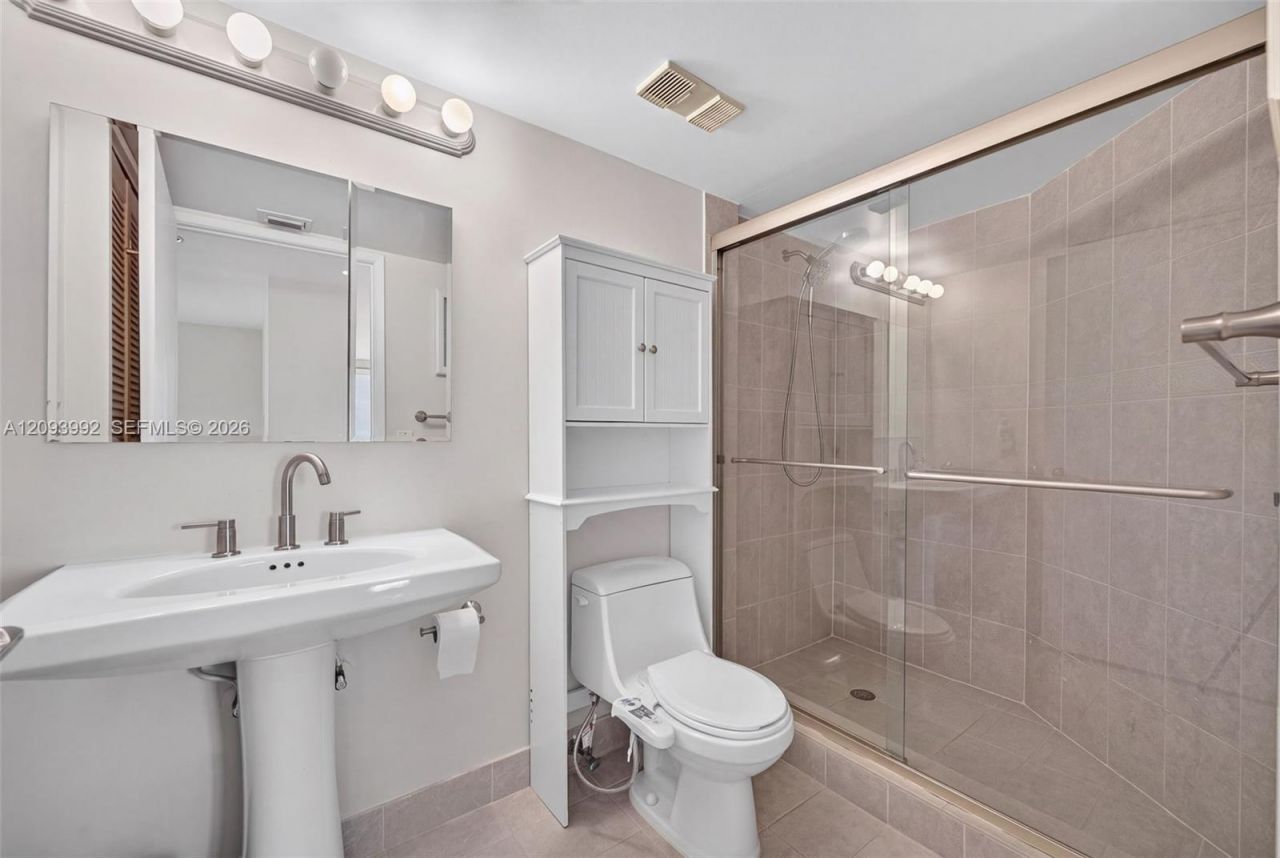 3400 NE 192nd St, Unit 2012, Aventura, FL 33180 Photo