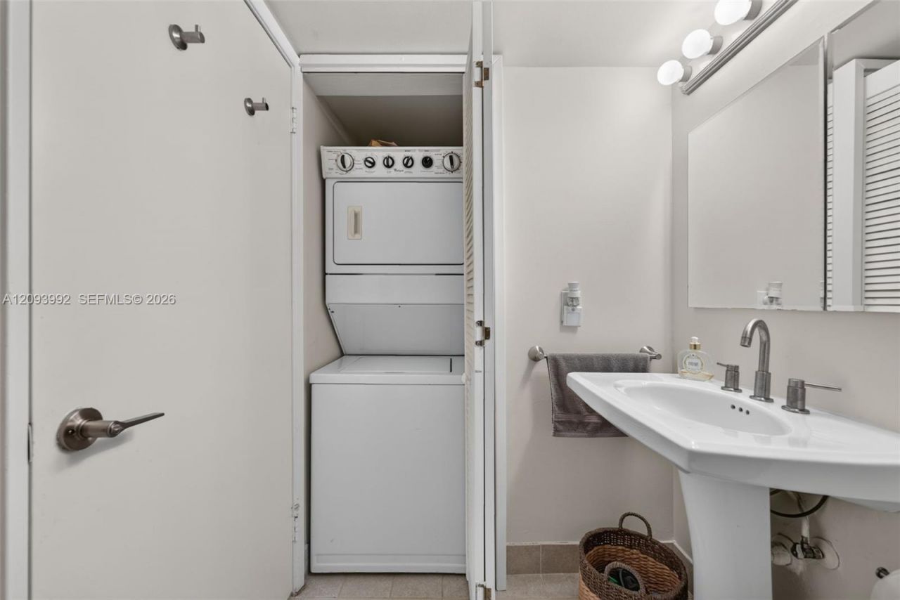 3400 NE 192nd St, Unit 2012, Aventura, FL 33180 Photo