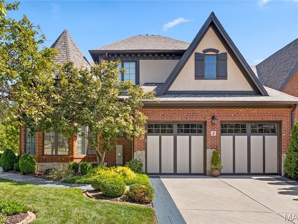 2 Upper Conway Lane , Chesterfield, MO 63017