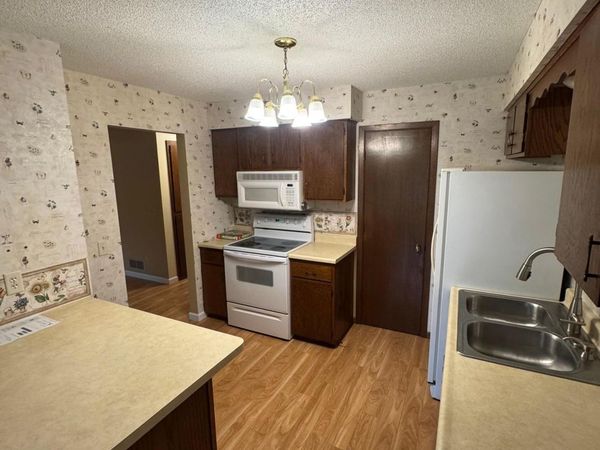 1890 Fox Ridge Drive , Unit B, West Saint Paul, MN 55118