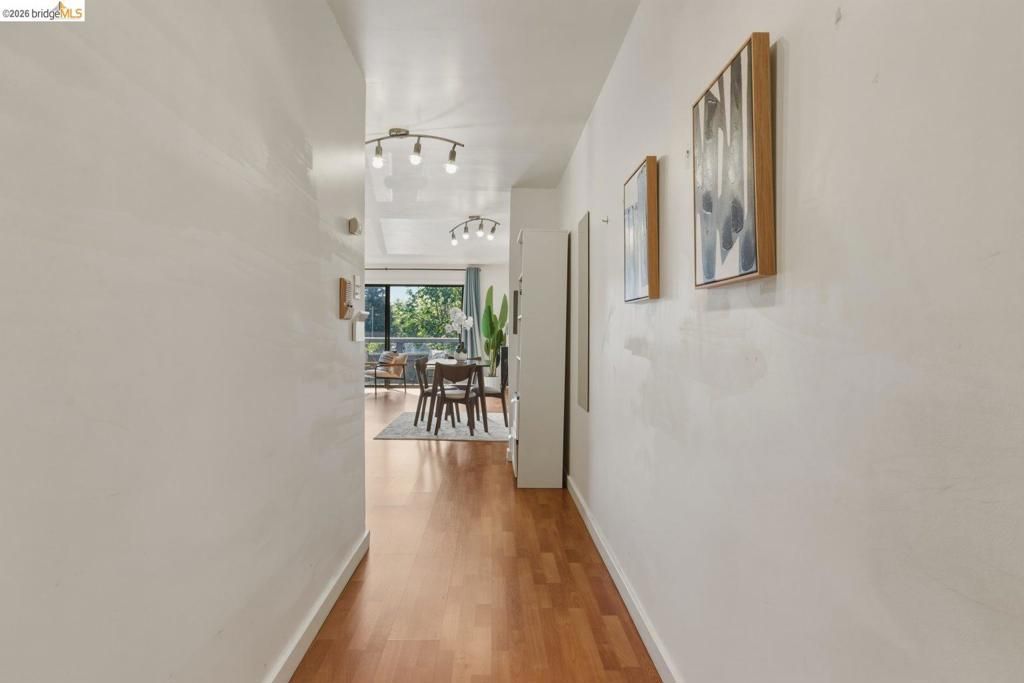 5 Embarcadero, Unit 126, Oakland, CA 94607 Main Photo