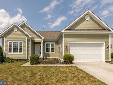 209 BRIDGEWATER DRIVE , STEPHENS CITY, VA 22655