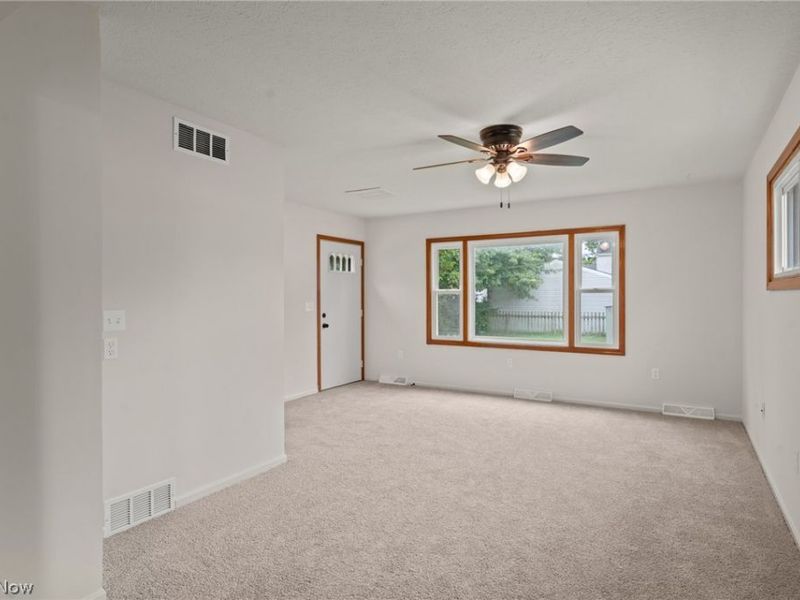 21790 Kennison Avenue, Euclid, OH 44123 Photo 14