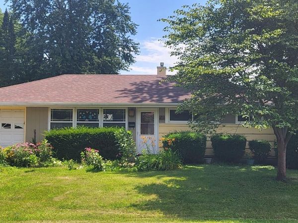 899 OHIO Avenue, Galesburg, IL 61401