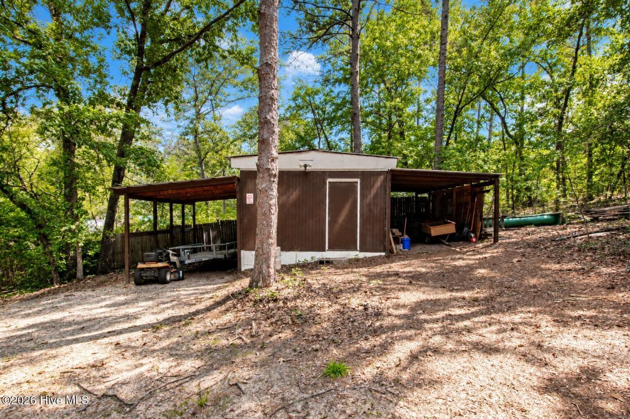227 Laurel Heights Photo 28