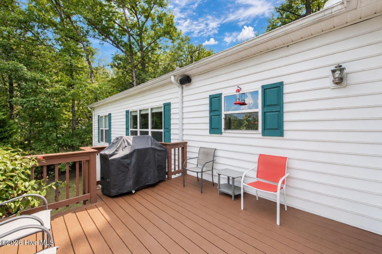 227 Laurel Heights Photo 30