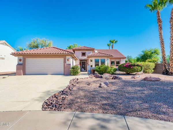 16048 W EAGLE RIDGE Drive, Surprise, AZ 85374