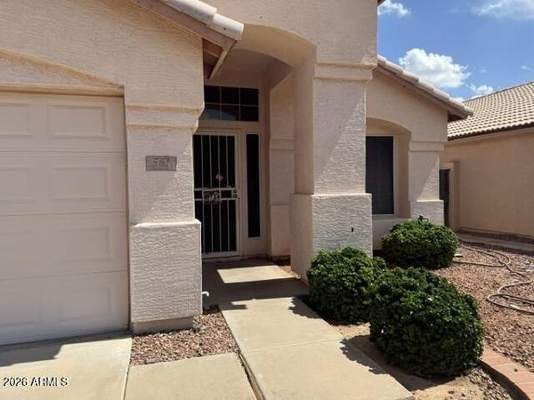 561 S SILVERBRUSH Drive, Chandler, AZ 85226