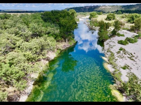 348 LUNDY RD, Junction, TX 76849