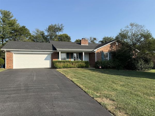2824 Carriage Hill Drive , Bowling Green, KY 42104
