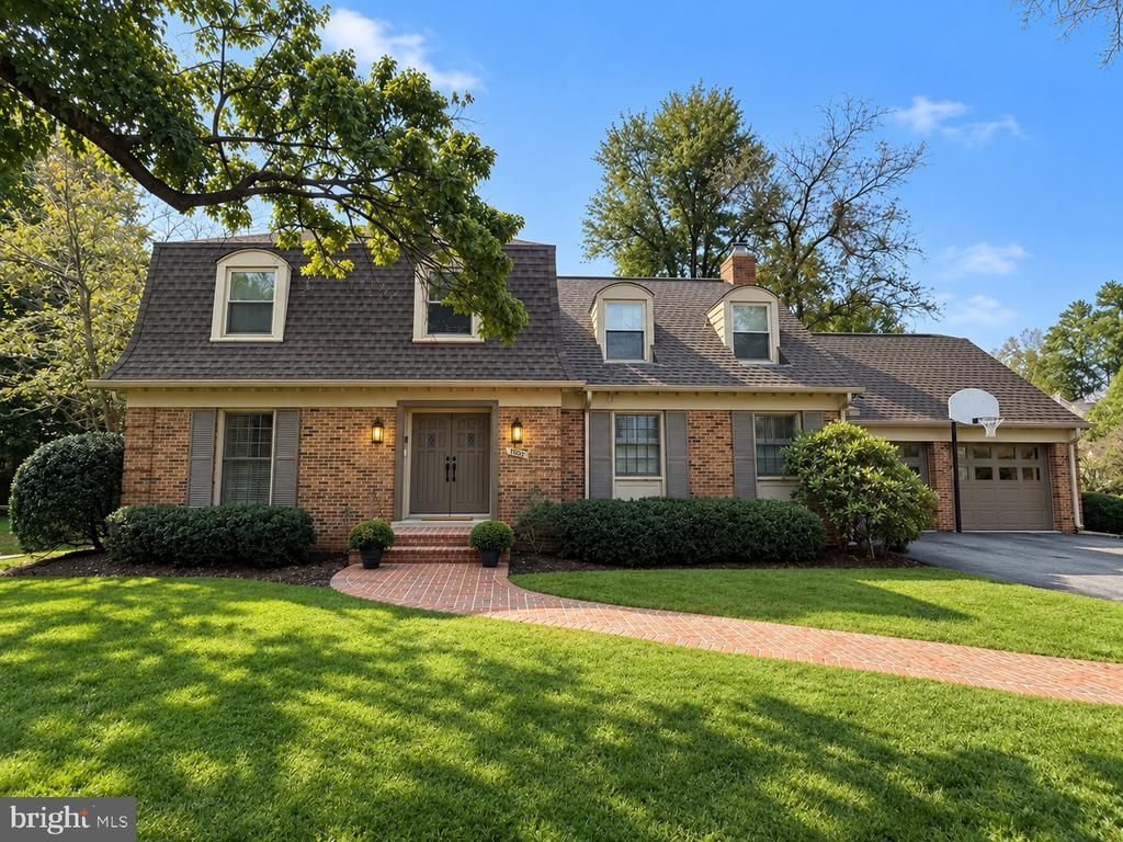 8200 W GAINSBOROUGH COURT, POTOMAC, MD 20854