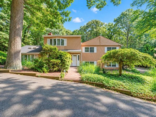 80 Alpine Way , South Huntington, NY 11746