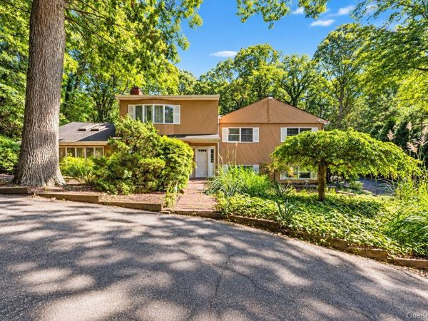 80 Alpine Way, South Huntington, NY 11746