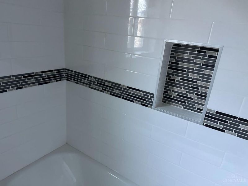 5866 Kennedy Avenue, Cincinnati, OH 45213 Photo 6