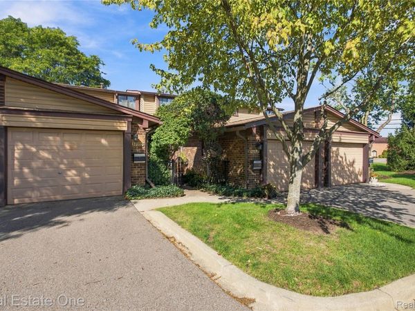 32109 W 12 Mile Road, Farmington Hills, Mi 48334