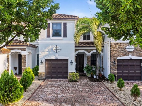 11249 NW 88th Ter , Doral, FL 33178