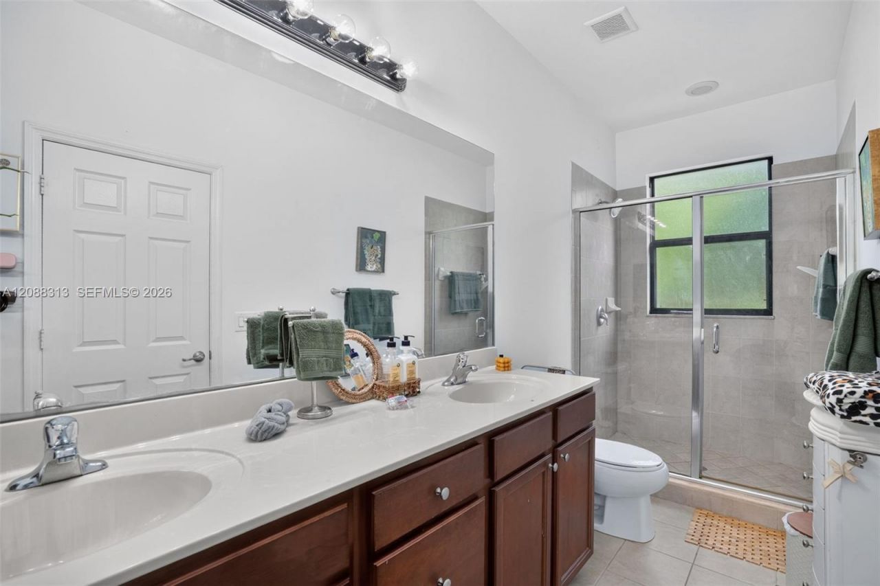 11249 NW 88th Ter , Doral, FL 33178 Photo