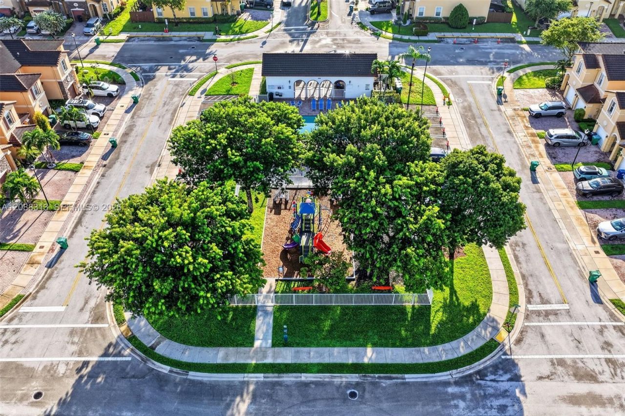 11249 NW 88th Ter , Doral, FL 33178 Photo