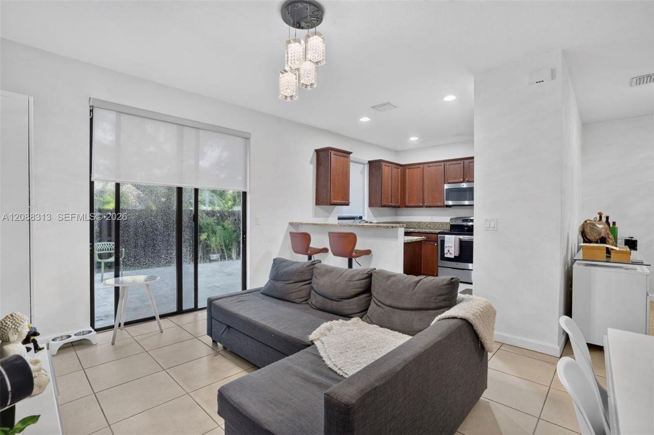 11249 NW 88th Ter , Doral, FL 33178 Photo