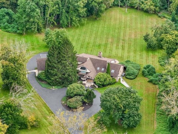 805 BRYN MAWR AVENUE, NEWTOWN SQUARE, PA 19073