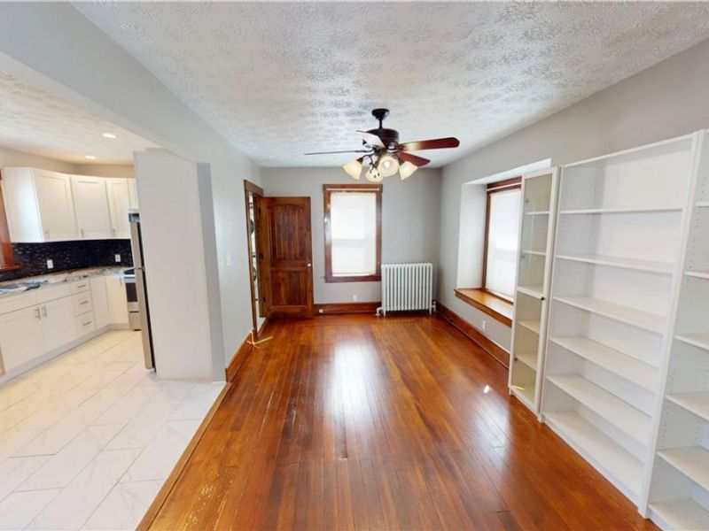 215 E Friend Street E, Columbiana, OH 44408 Photo 4