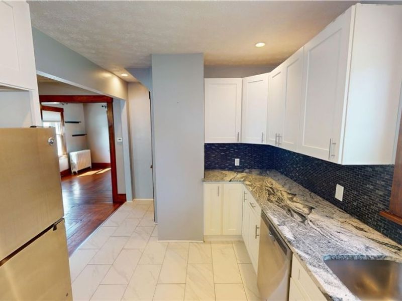 215 E Friend Street E, Columbiana, OH 44408 Photo 8