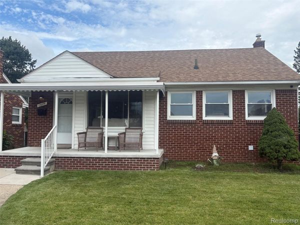 15044 Oceana Avenue , Allen Park, Mi 48101