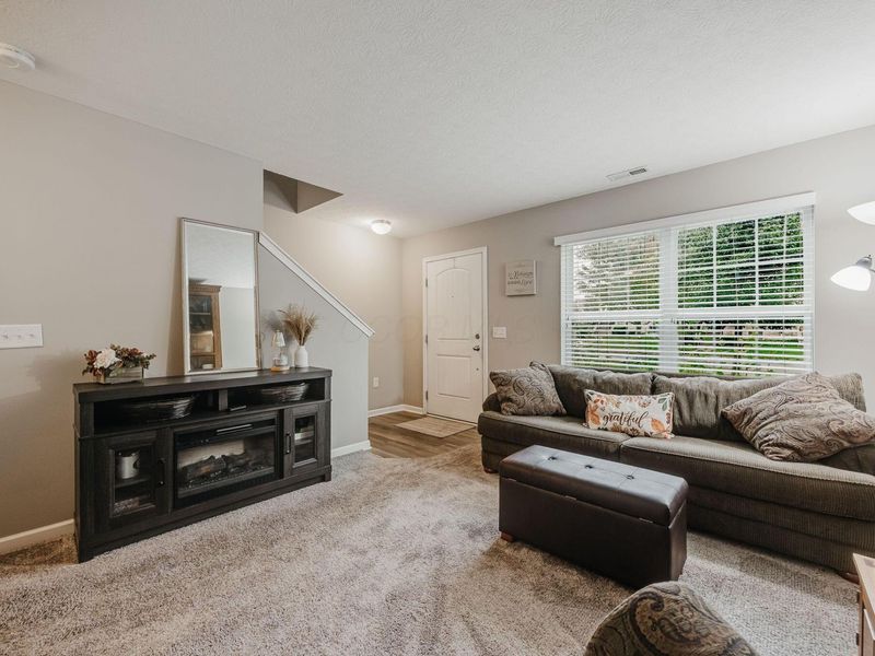 264 Autumn Ridge Circle, Pickerington, OH 43147 Photo 6