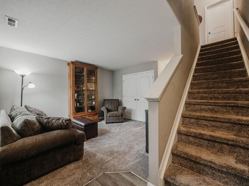 264 Autumn Ridge Circle, Pickerington, OH 43147 Photo 8