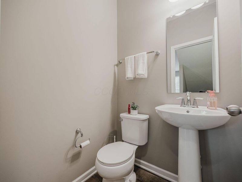 264 Autumn Ridge Circle, Pickerington, OH 43147 Photo 9