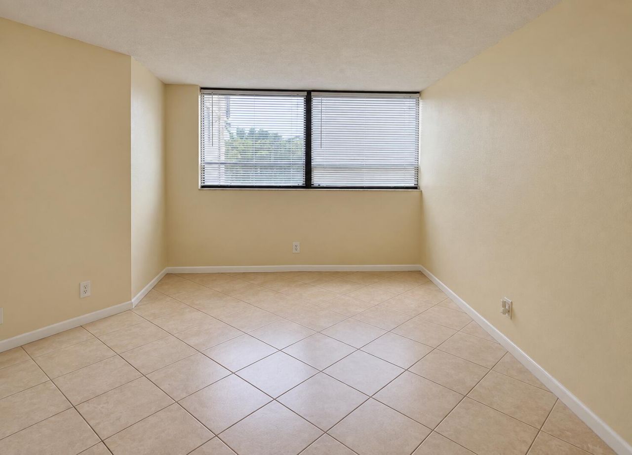 1820 N Congress Avenue, Unit 310, West Palm Beach, FL 33401 Photo