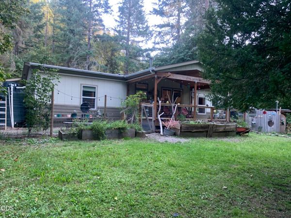 52 Dodes Creek Road, Trail, OR 97541