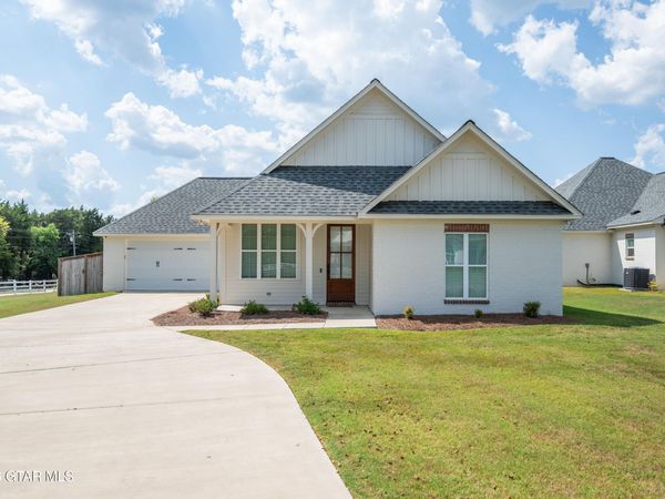 23 Steele Road, Starkville, MS 39759