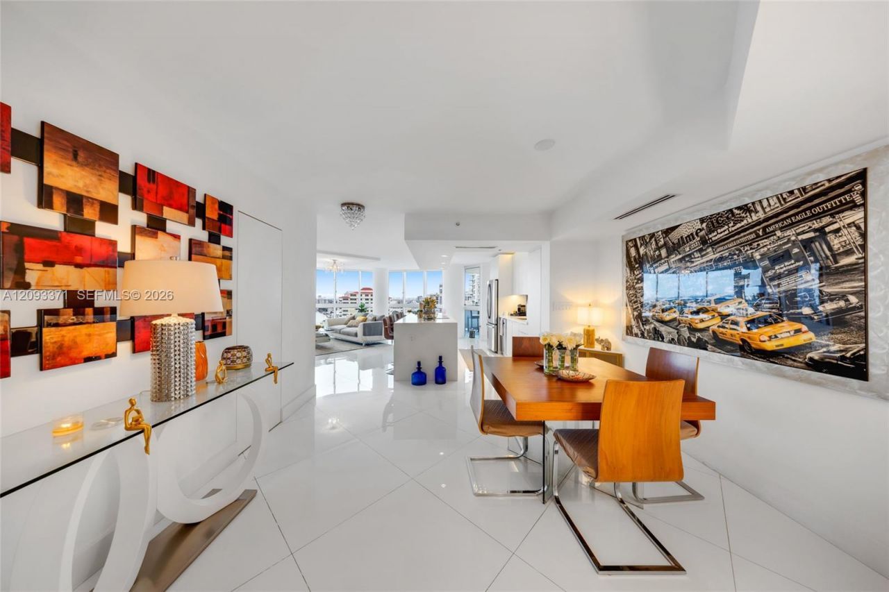 6301 Collins Ave, Unit 2107, Miami Beach, FL 33141 Photo