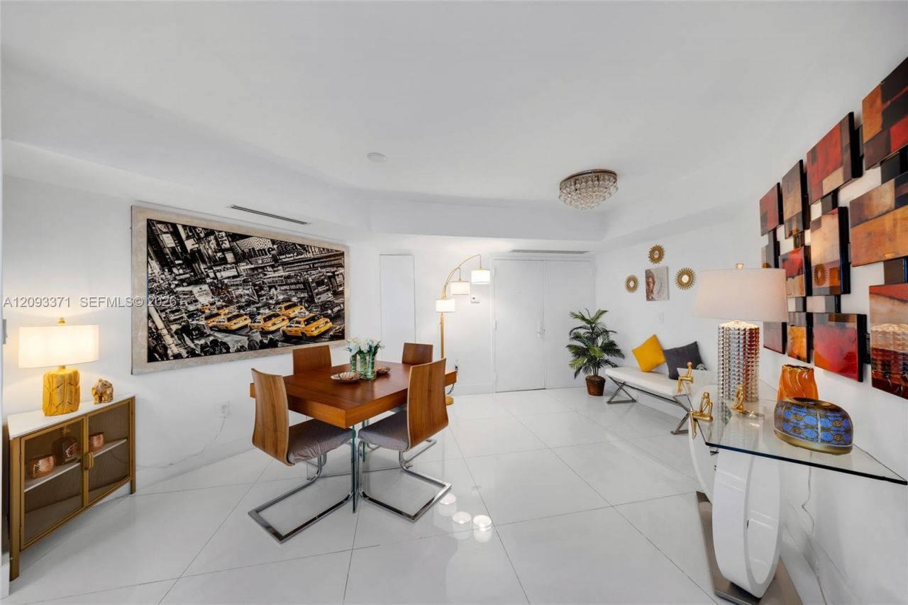 6301 Collins Ave, Unit 2107, Miami Beach, FL 33141 Photo