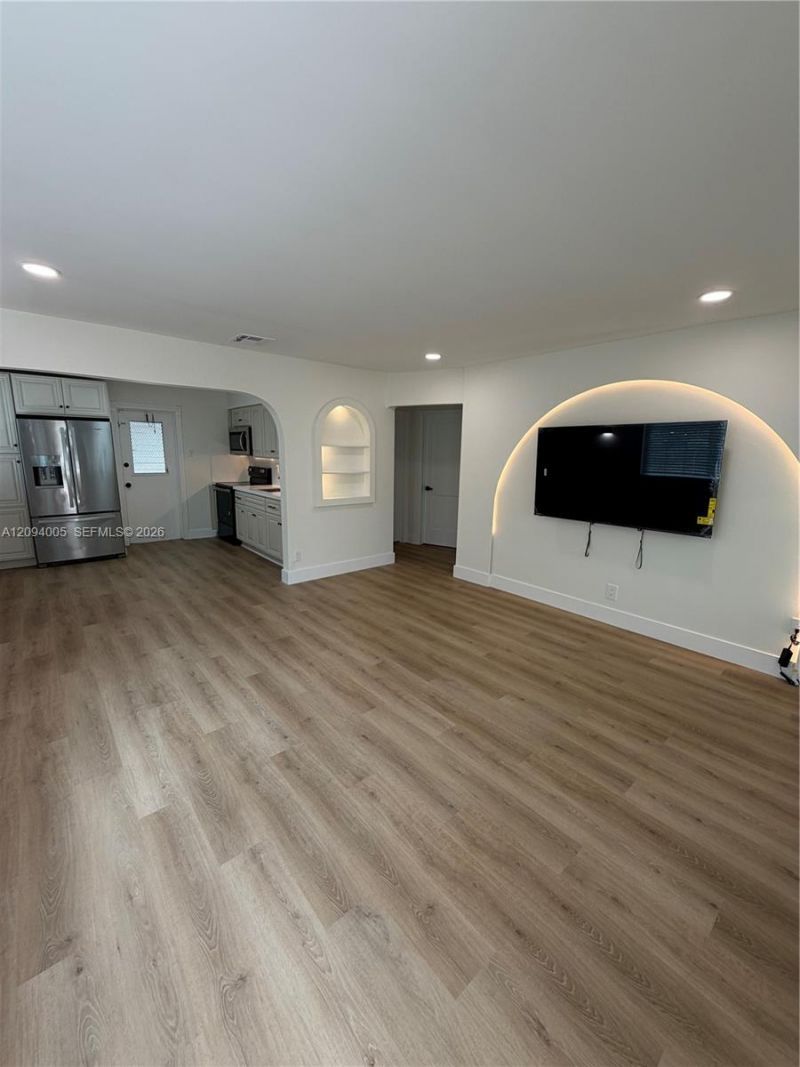 708 SW 7th Ave , Hallandale Beach, FL 33009 Photo