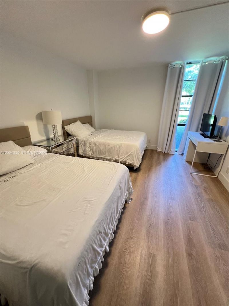 20500 W Country Club Dr, Unit 117, Aventura, FL 33180 Photo