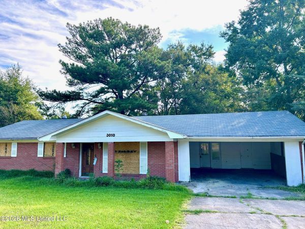 3010 Suncrest Drive, Jackson, MS 39212