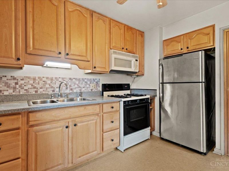 8536 Donegal Drive, Sycamore Township, OH 45236 Photo 7