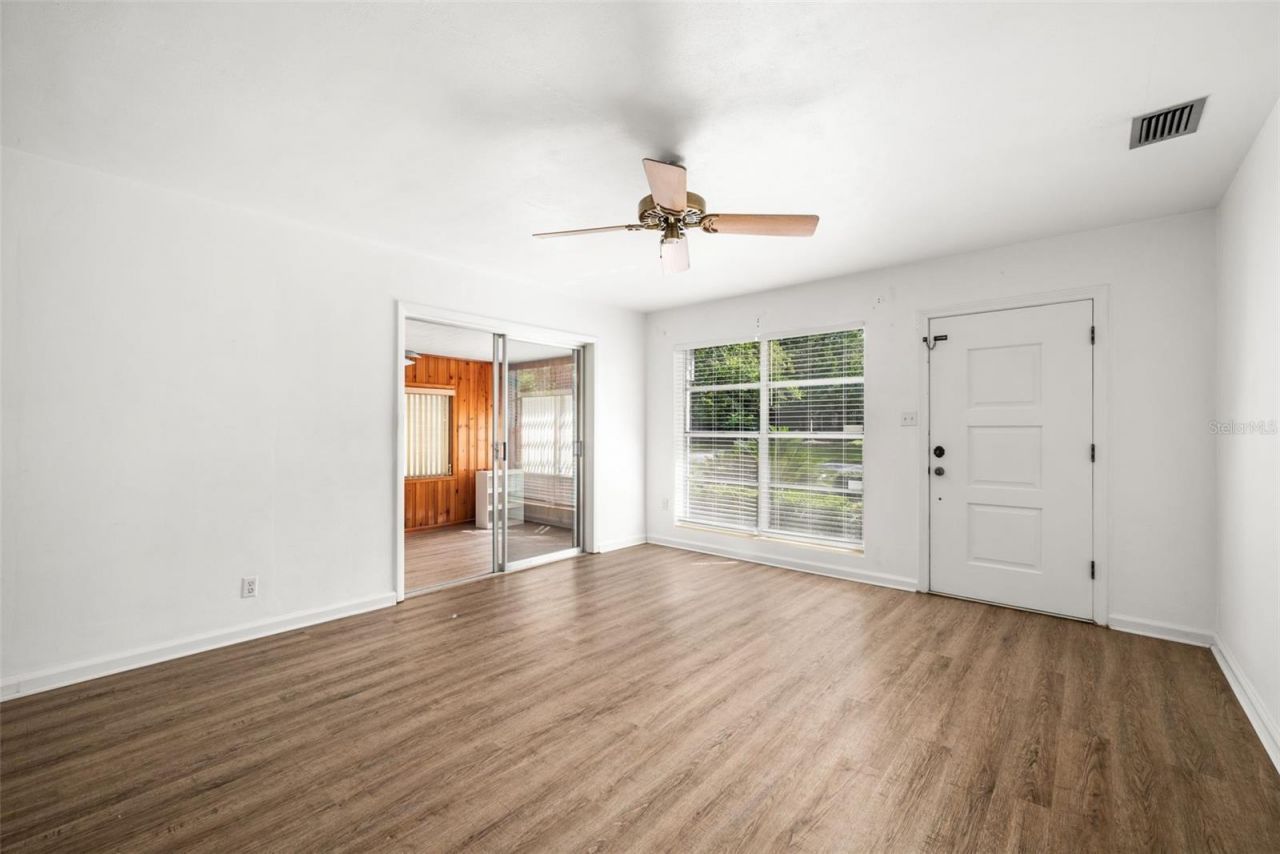 300 NW 34th Drive, Gainesville, FL 32607 Photo