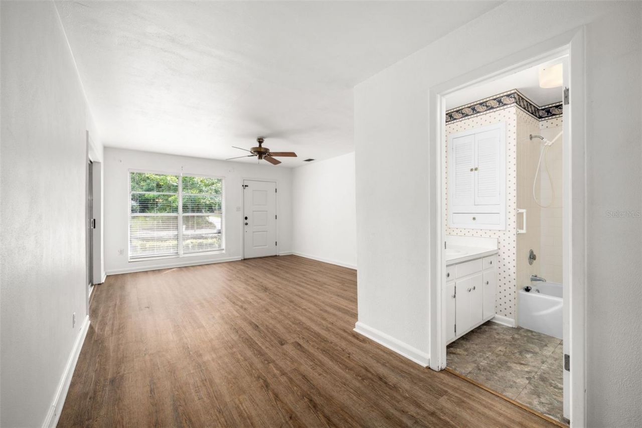 300 NW 34th Drive, Gainesville, FL 32607 Photo