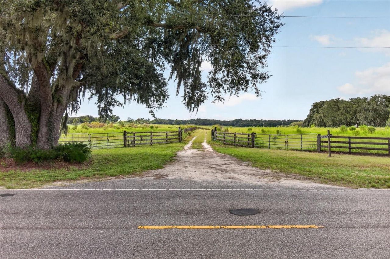 9229 Fort King Road, Dade City, FL 33525 Photo