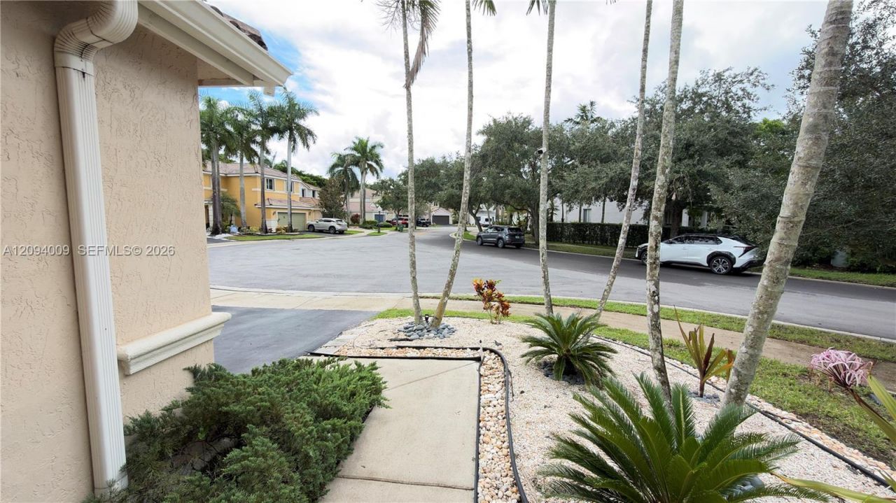 1596 Canary Island Dr, Weston, FL 33327 Photo
