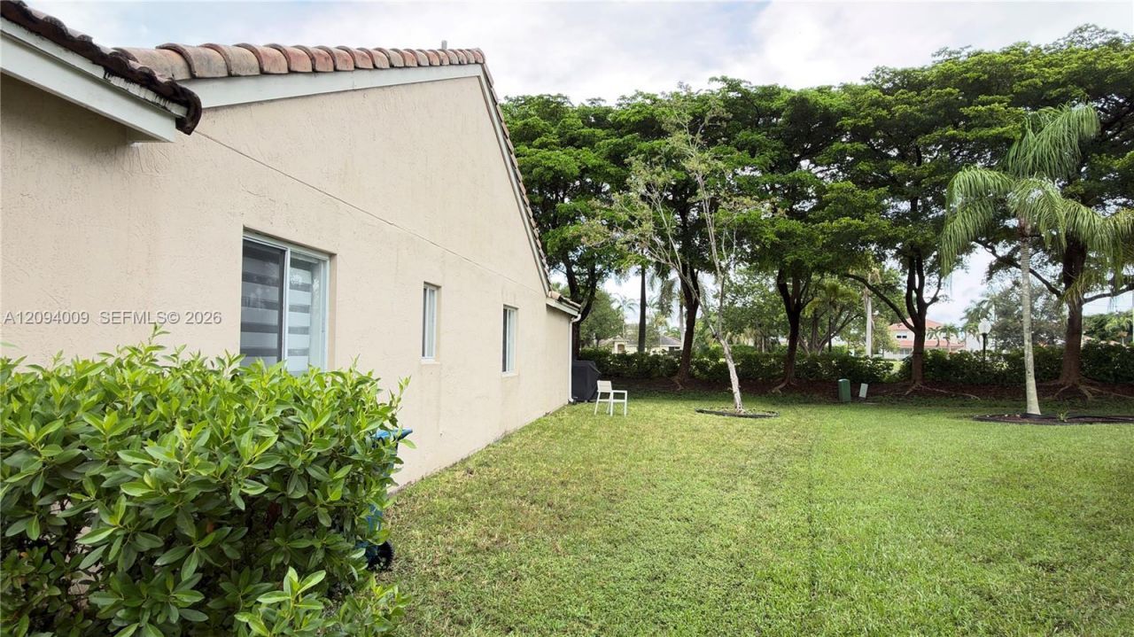 1596 Canary Island Dr, Weston, FL 33327 Photo
