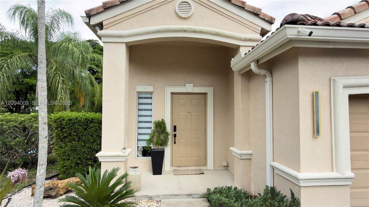 1596 Canary Island Dr, Weston, FL 33327 Photo