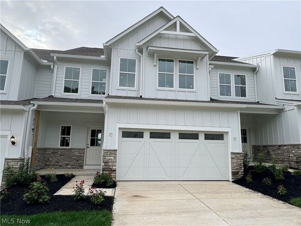 20 Lake Como Court , Orange, OH 44022