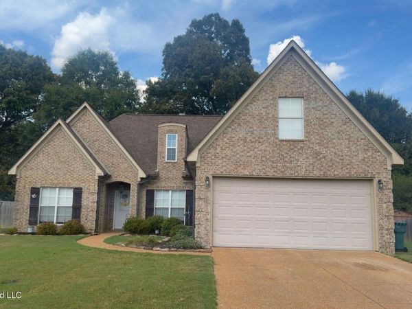 903 Falcon Street, Senatobia, MS 38668