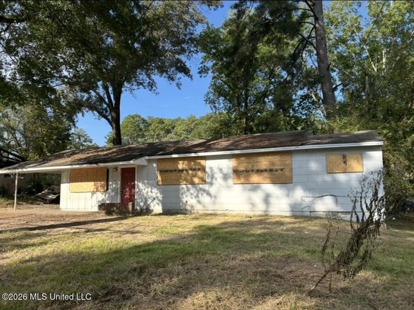 3239 Suncrest Drive, Jackson, MS 39212